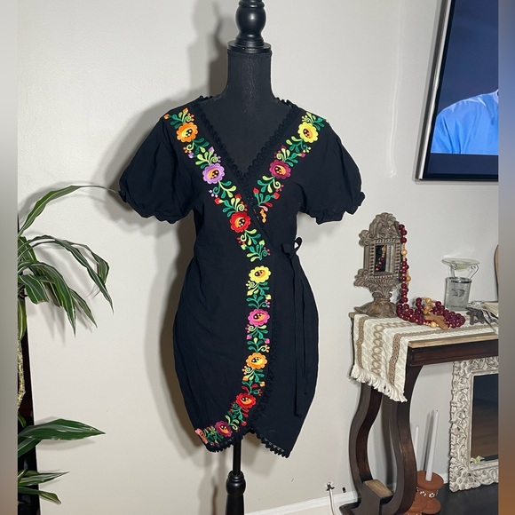 YZXDORWJ WIMENS MEXICAN FLORAL EMBROIDERED WRAP DRESS - Picture 3 of 14